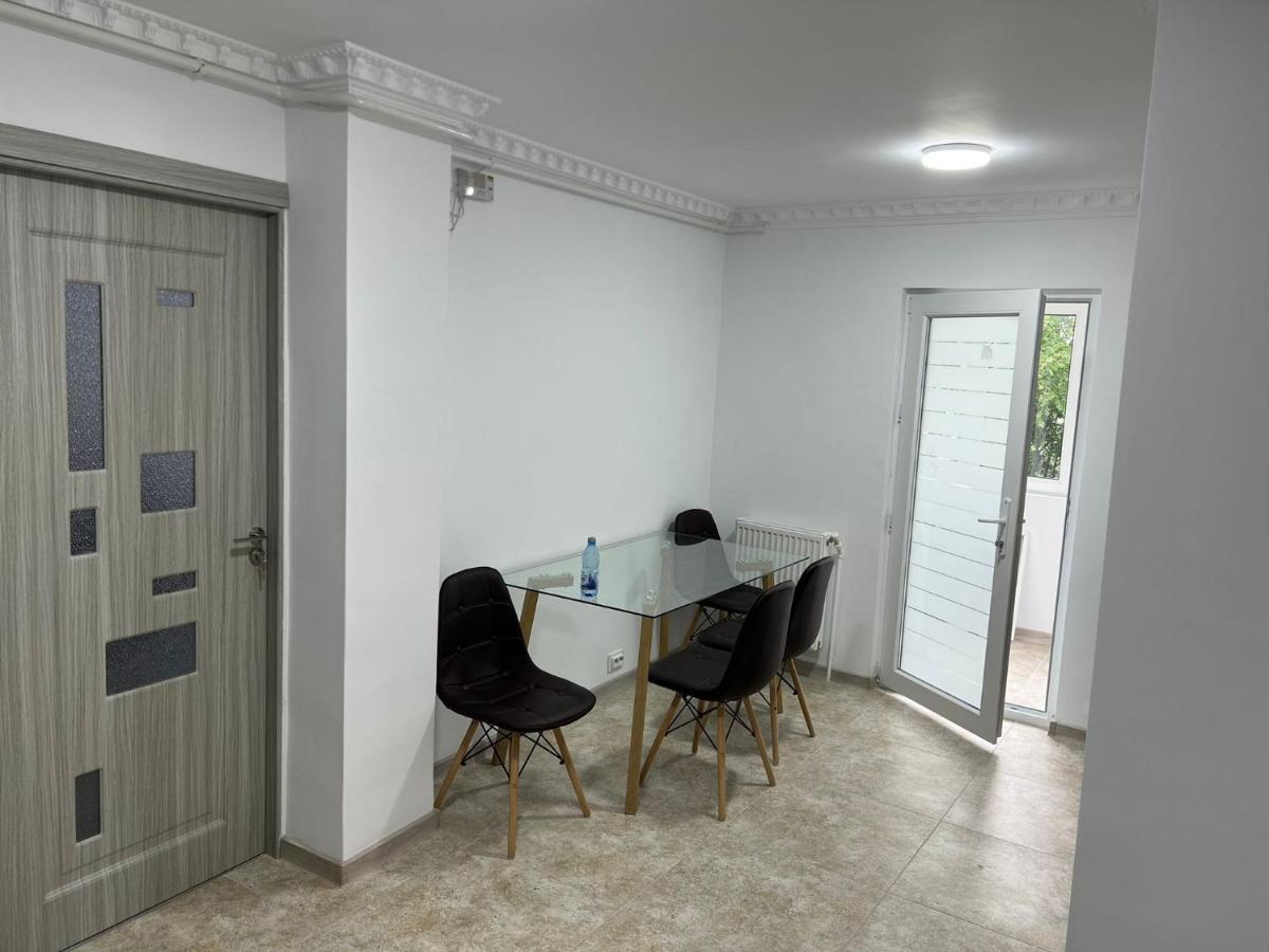 Eric Apartment Buzău Exterior foto